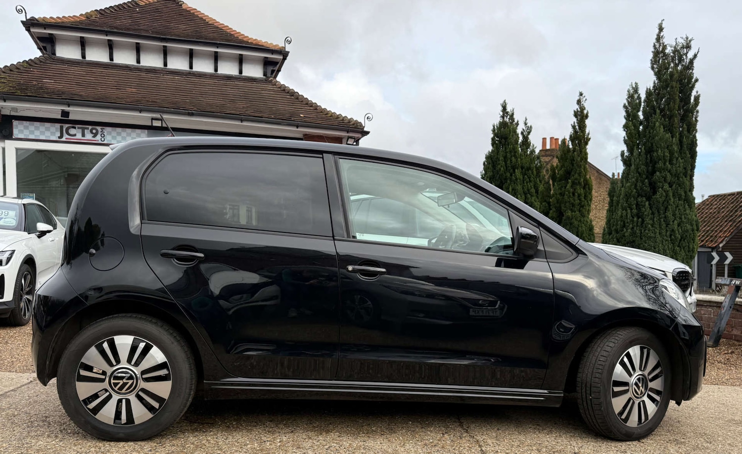 Used Volkswagen up! 2021 for sale - 77704076: Photo 2