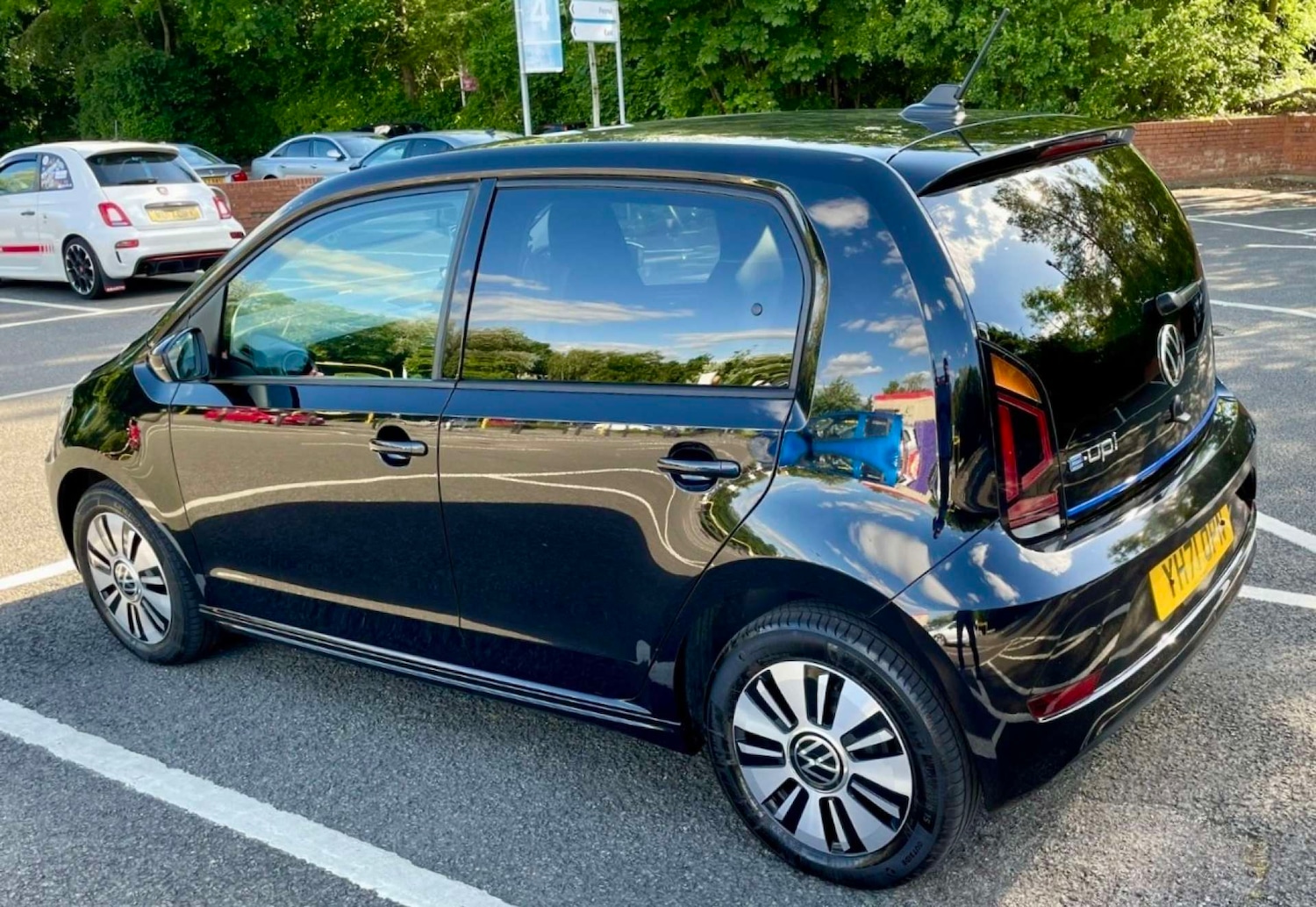 Used Volkswagen up! 2021 for sale - 77211746: Photo 2