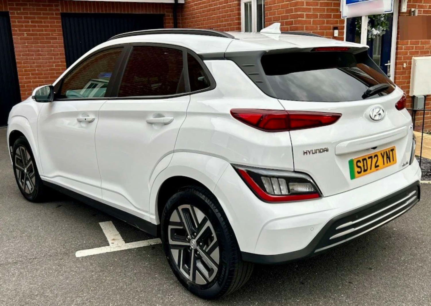 Used Hyundai KONA 2023 for sale - 76495878: Photo 2