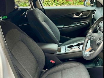 Used Hyundai KONA 2023 for sale - 76495878: Photo