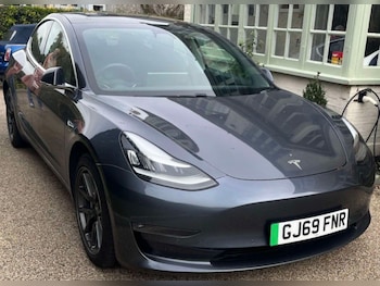 Tesla - Model 3