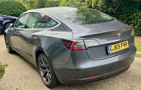 Used Tesla Model 3 2019 for sale - 76235448: Photo 3