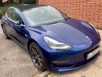 2019 - Model 3 Long Range AWD 4WD 4dr