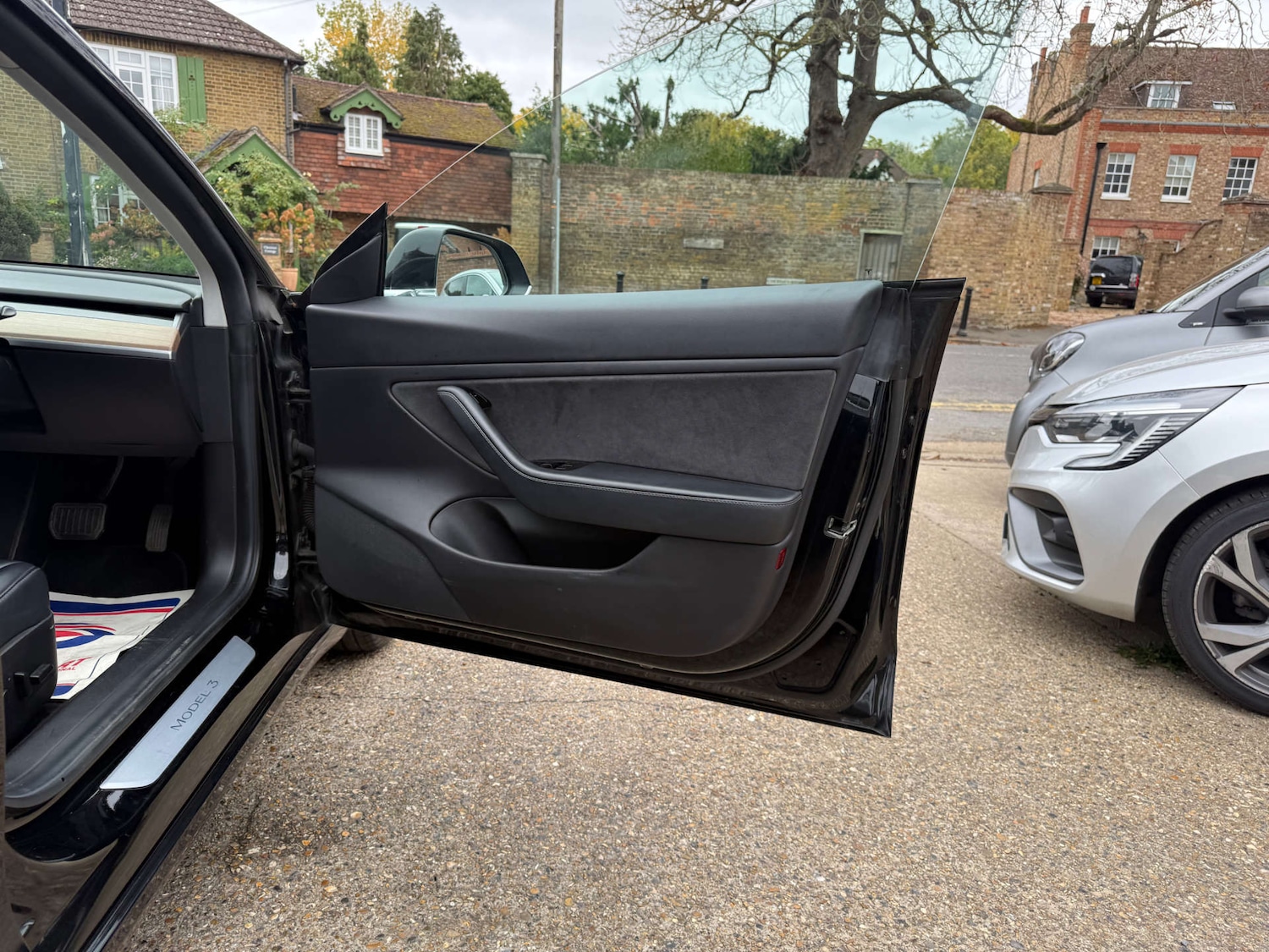 Used Tesla Model 3 2019 for sale - 75944735: Photo 14