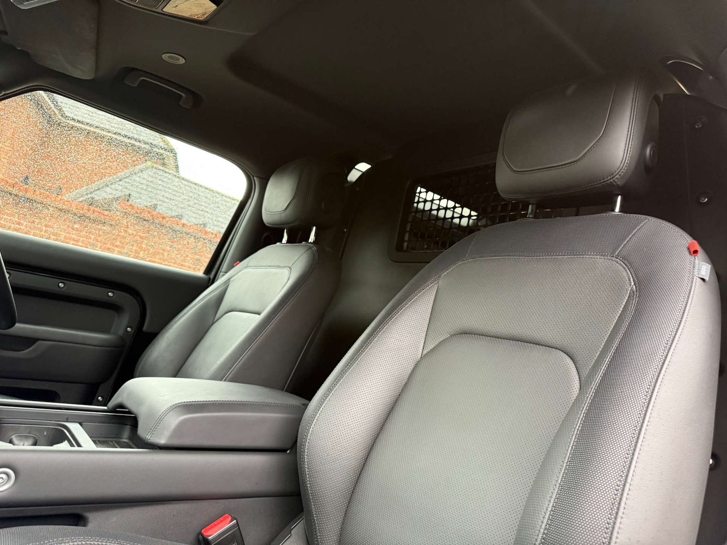 Used Land Rover Defender 2024 for sale - 76412007: Photo 13