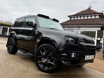 Land Rover - Defender