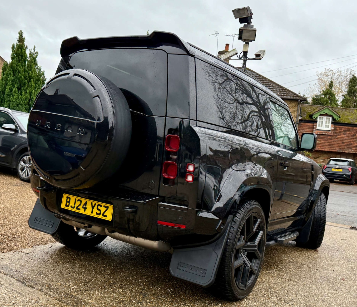 Used Land Rover Defender 2024 for sale - 76412007: Photo 4