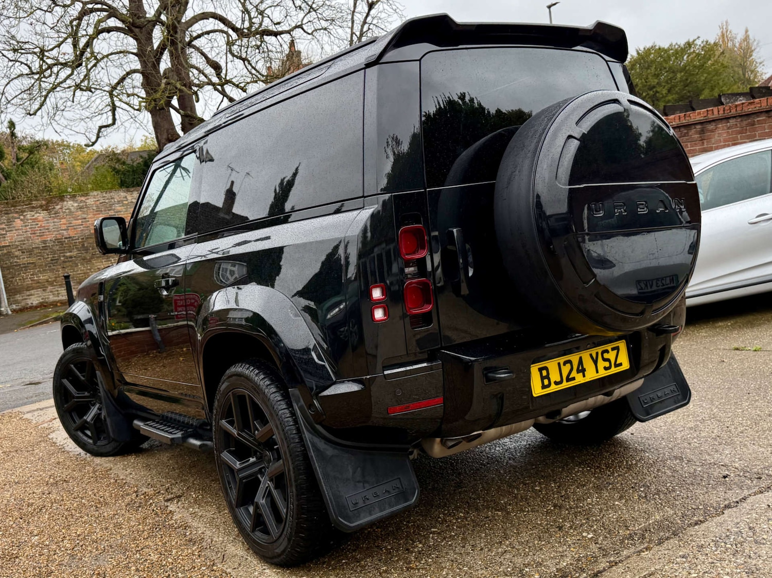 Used Land Rover Defender 2024 for sale - 76412007: Photo 7