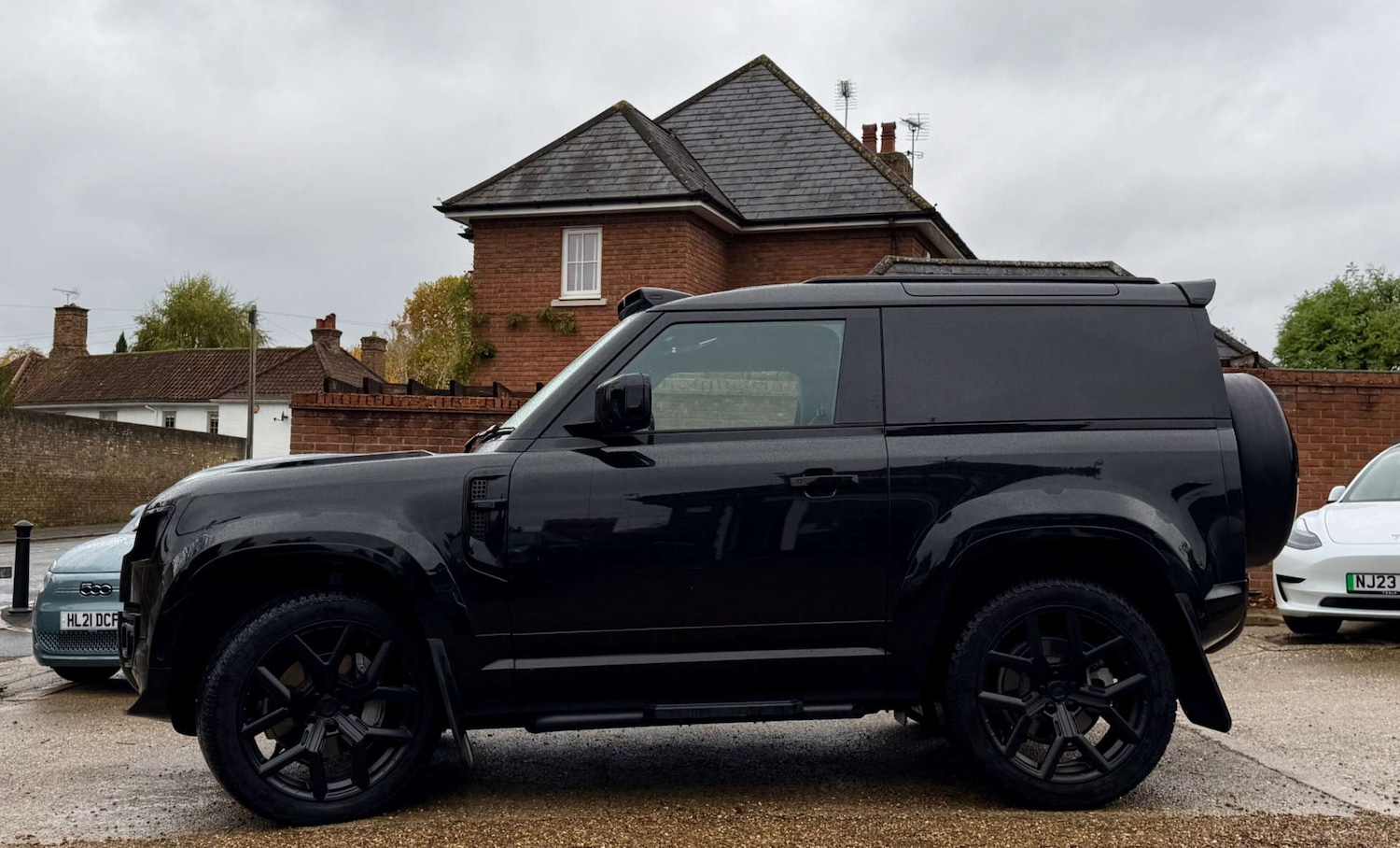 Used Land Rover Defender 2024 for sale - 76412007: Photo 9
