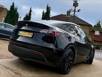 Used Tesla Model Y 2023 for sale - 77022634: Photo