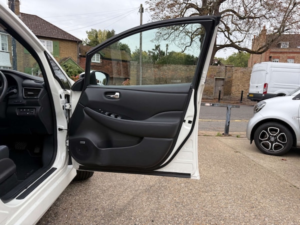 Used Nissan Leaf 2022 for sale - 76115754: Photo 20