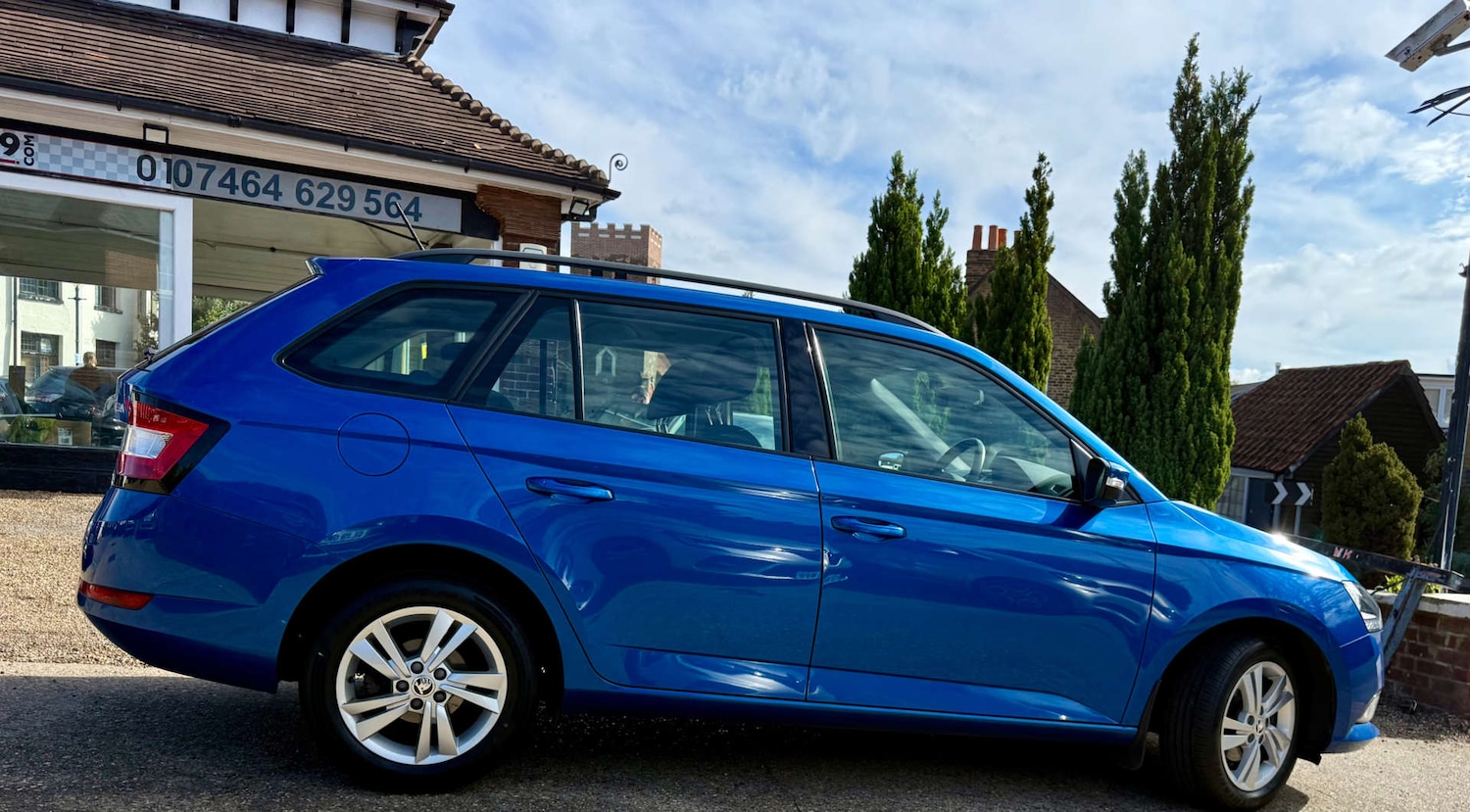 Used Skoda Fabia 2018 for sale - 75895905: Photo 2