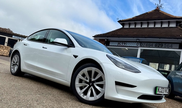 Used Tesla Model 3 2023 for sale - 76176987: Photo 1