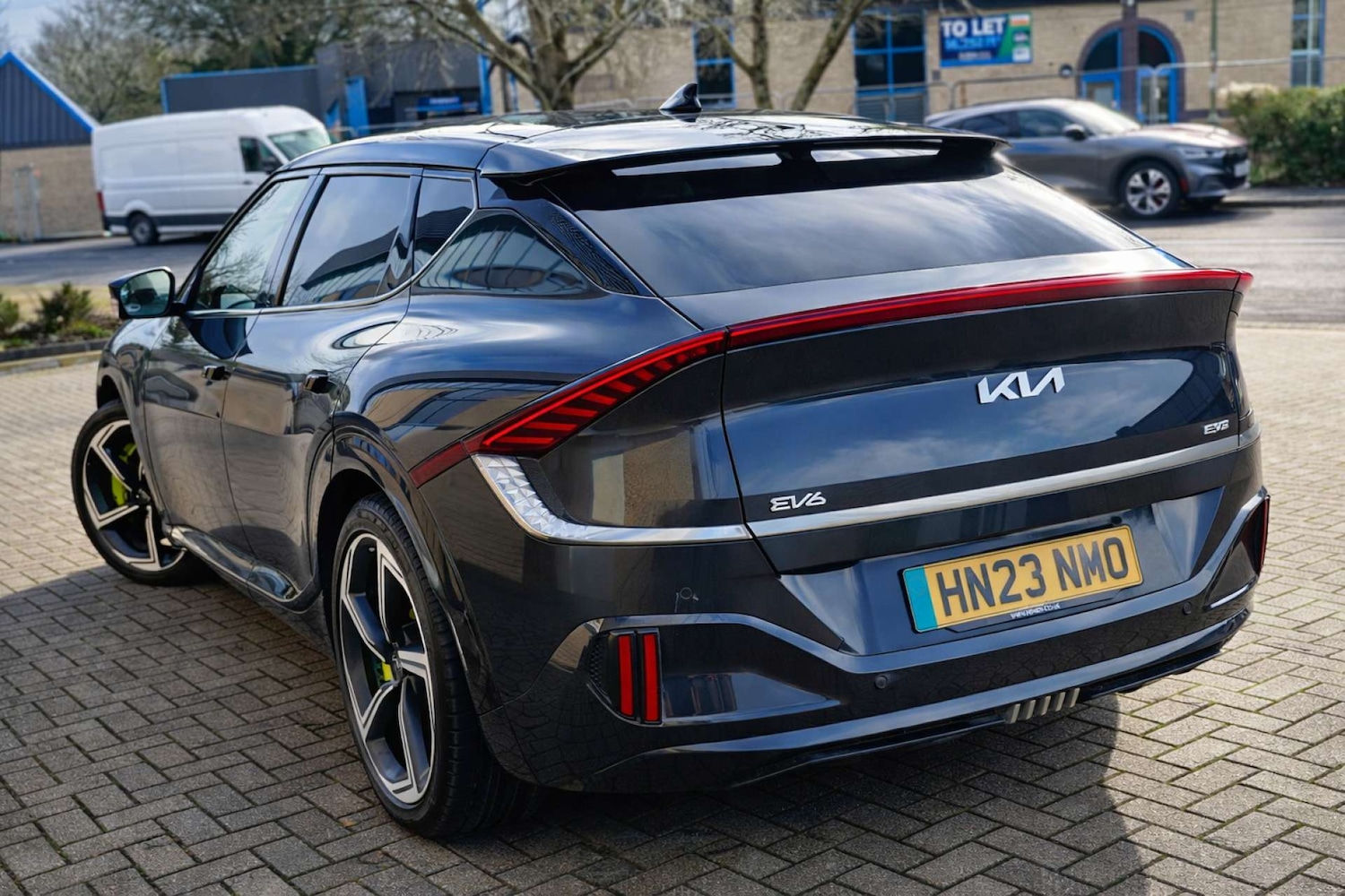 Used Kia EV6 2023 for sale - 77693748: Photo 2