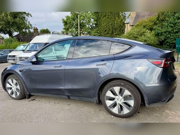 Used Tesla Model Y 2023 for sale - 79142637: Photo