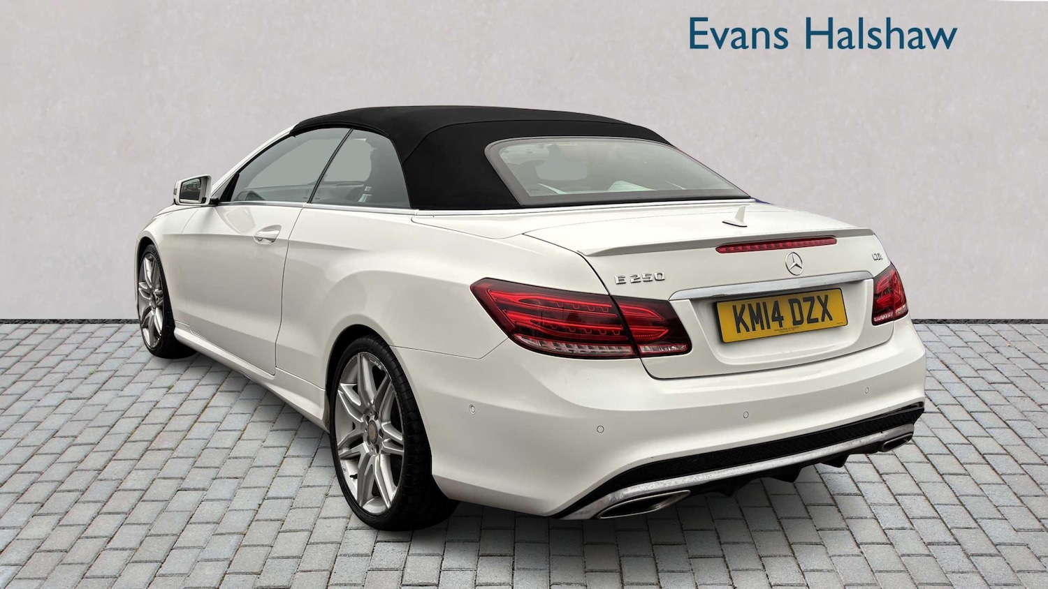 Used Mercedes-Benz E Class for sale - 77861661: Photo 2