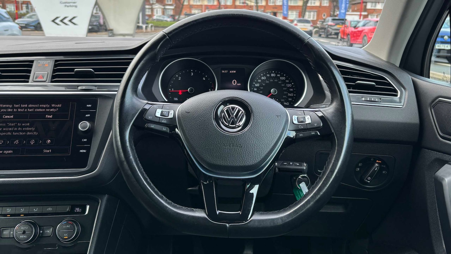 Used Volkswagen Tiguan for sale - 77860999: Photo 12