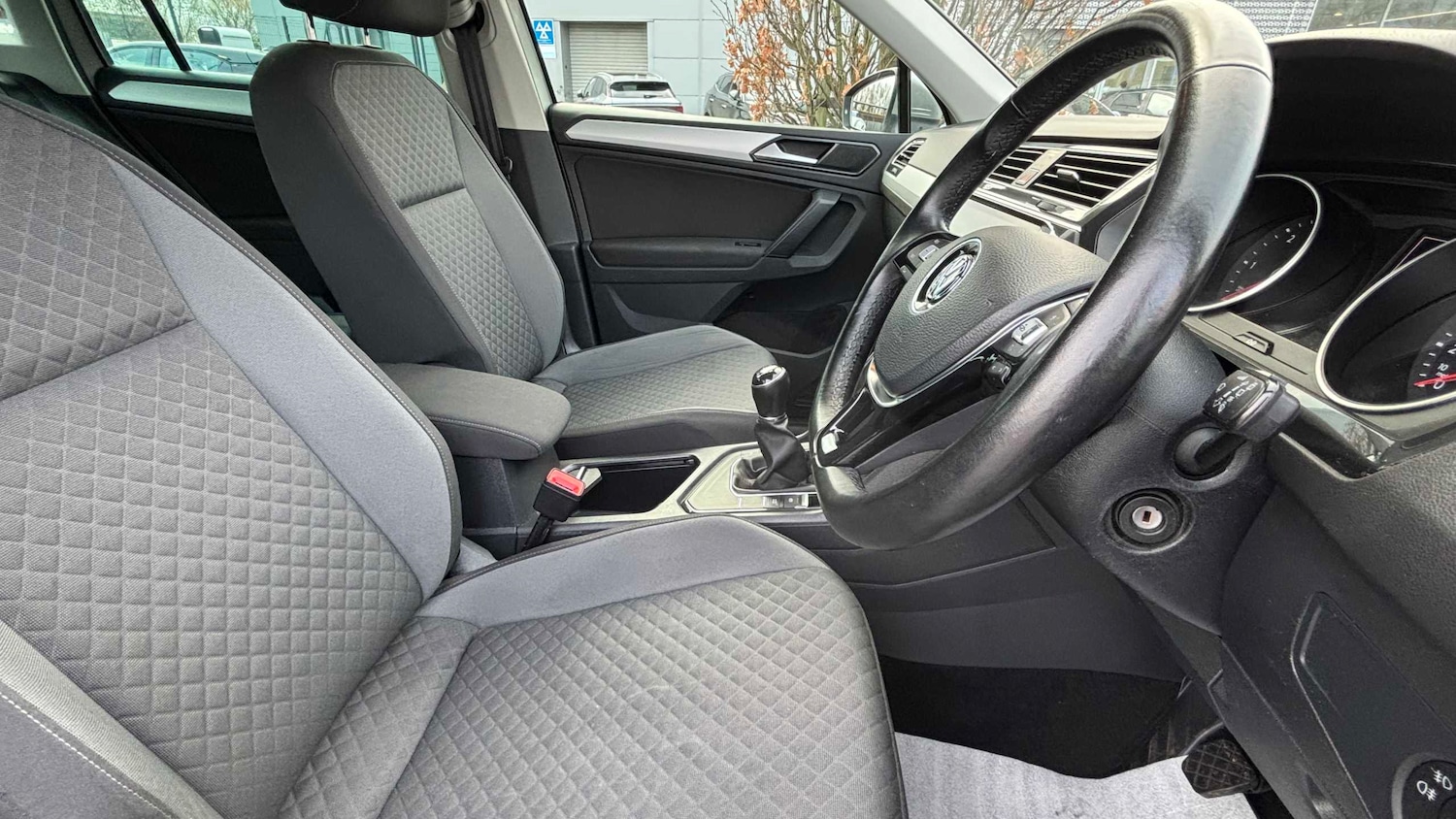 Used Volkswagen Tiguan for sale - 77860999: Photo 3