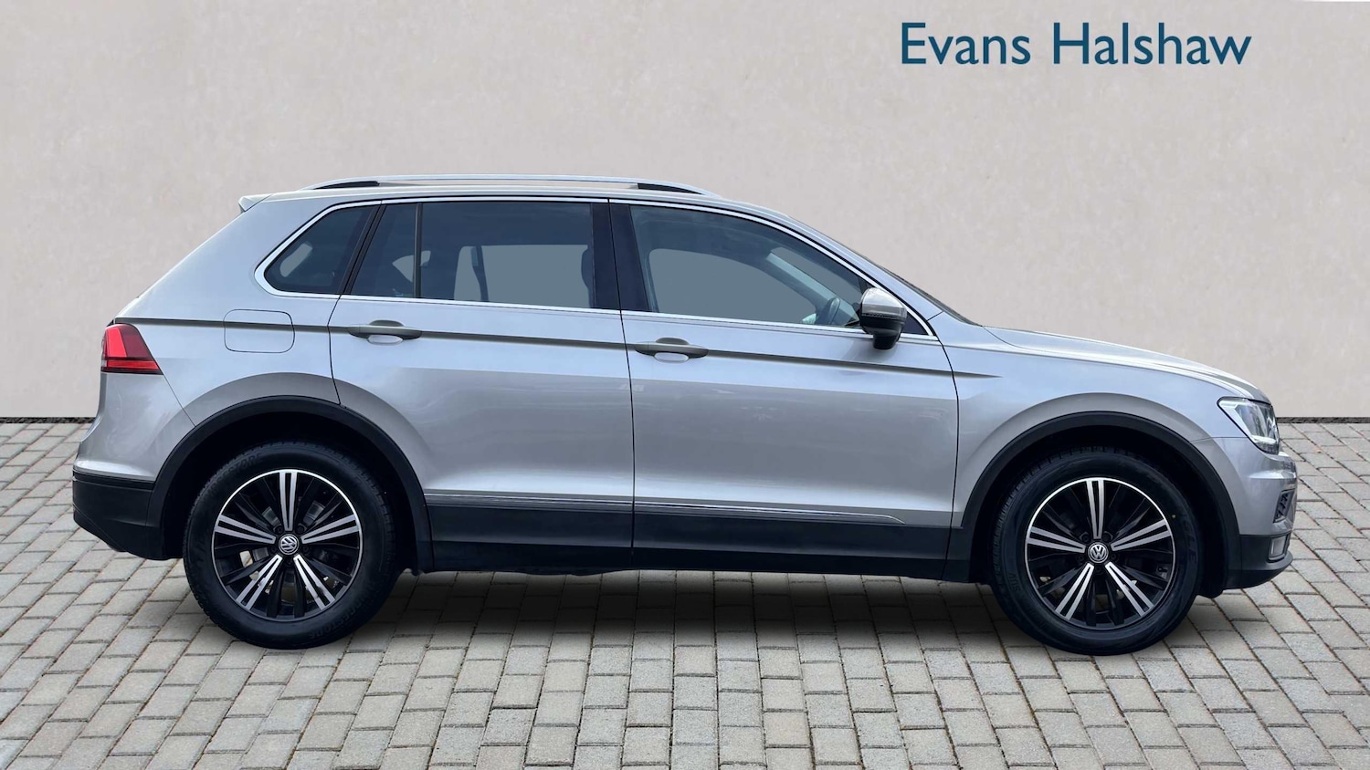 Used Volkswagen Tiguan for sale - 77860999: Photo 6