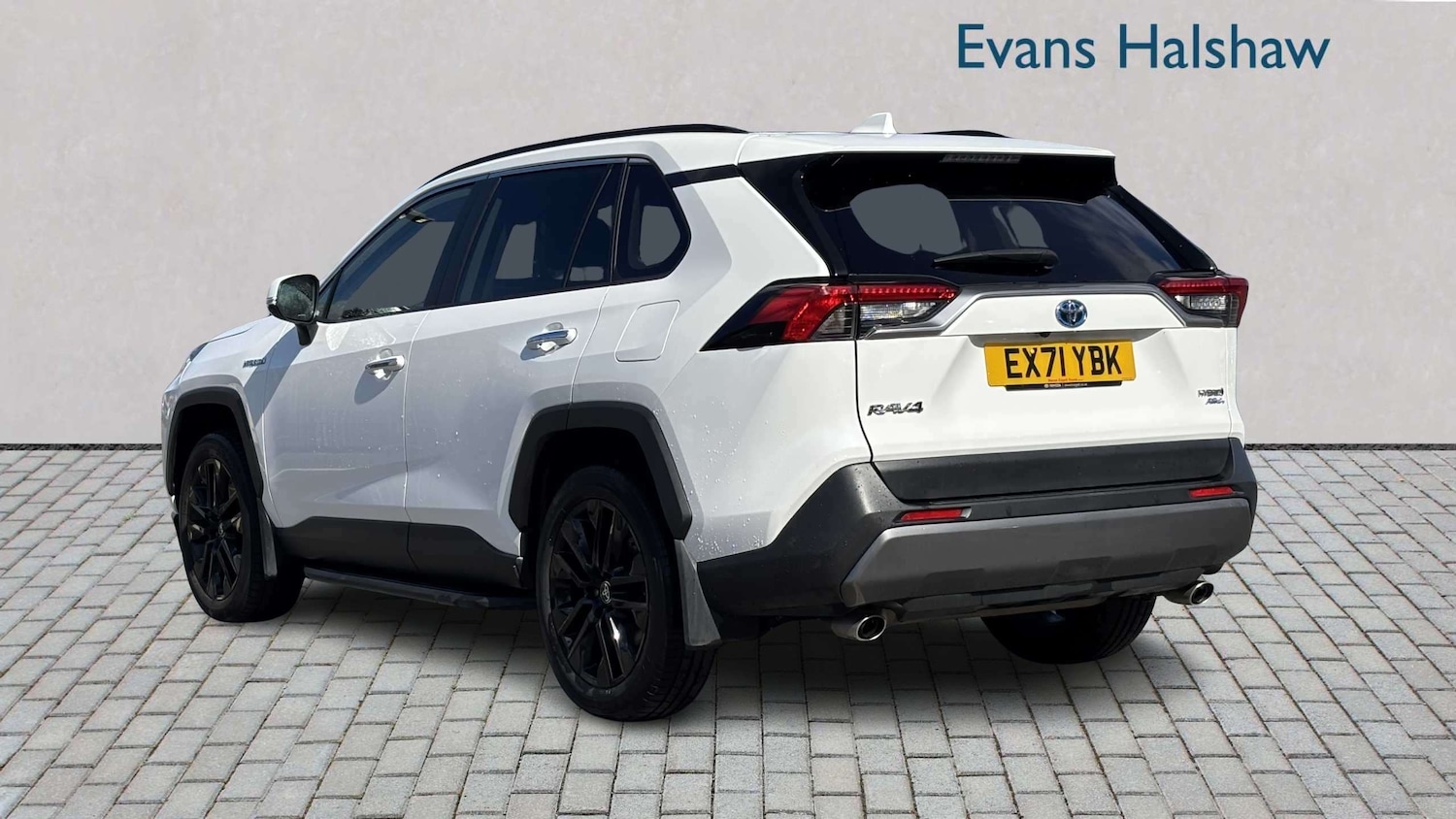 Used Toyota RAV4 2021 for sale - 78118568: Photo 2