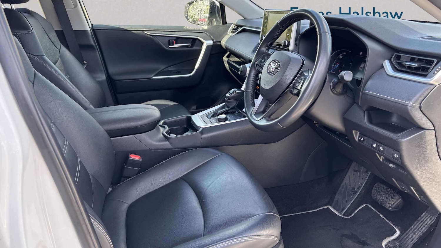 Used Toyota RAV4 2021 for sale - 78118568: Photo 3