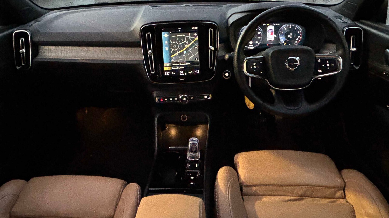 Used Volvo XC40 for sale - 77862185: Photo 8