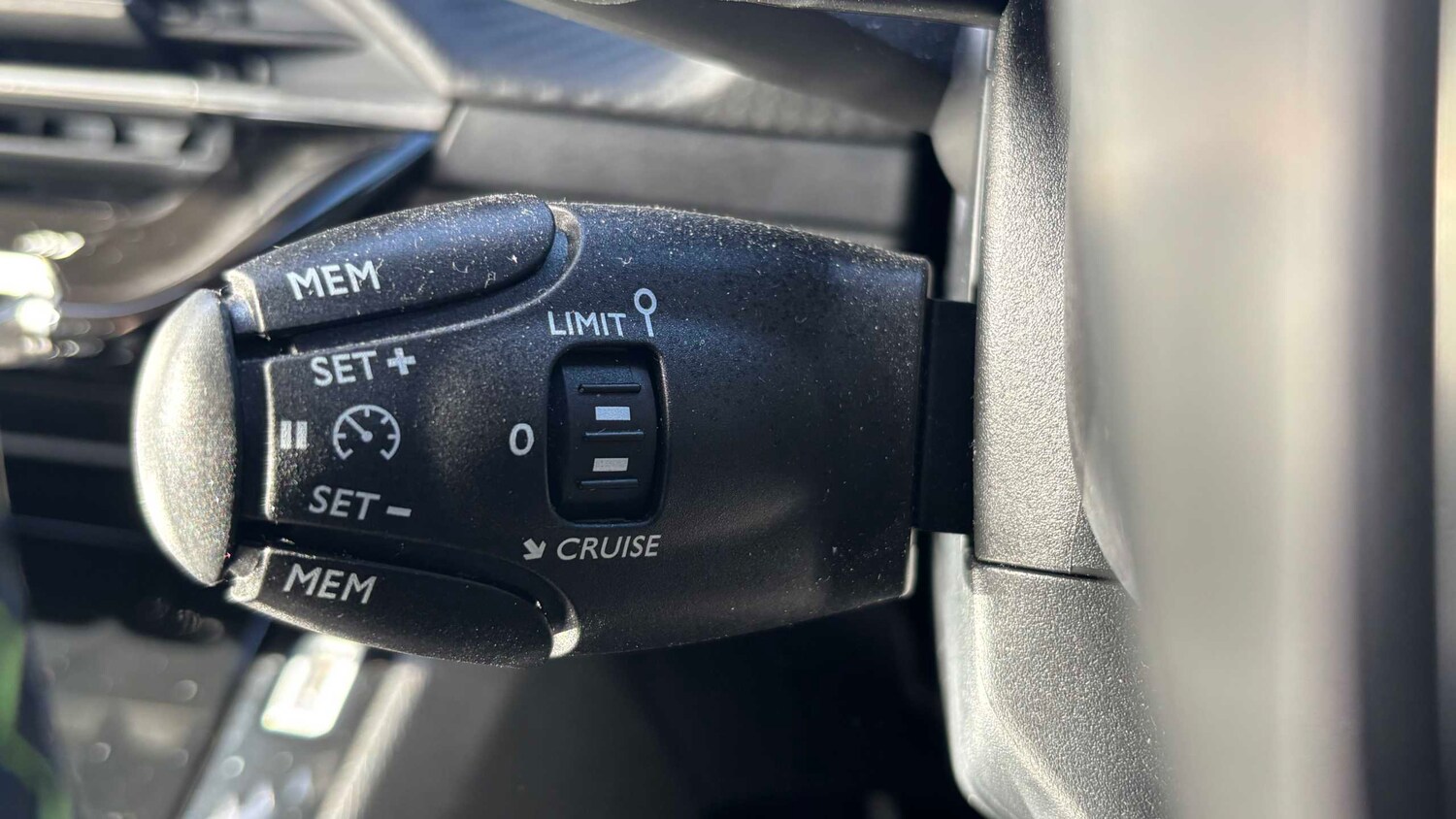 Used Peugeot 2008 2024 for sale - 77859109: Photo 16