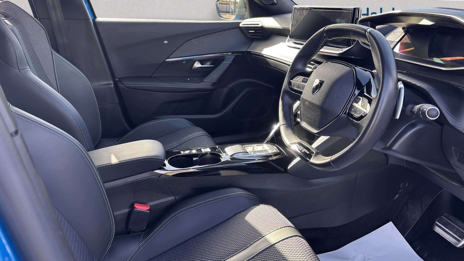 Used Peugeot 2008 2024 for sale - 77859109: Photo 3