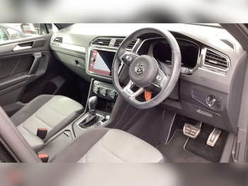 Used Volkswagen Tiguan 2017 for sale - 78625624: Photo