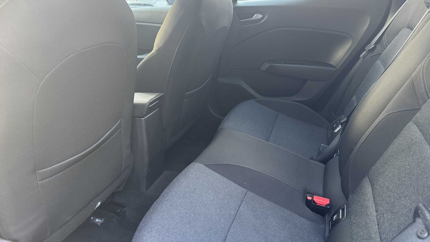 Used Renault Clio 2022 for sale - 77857378: Photo 10