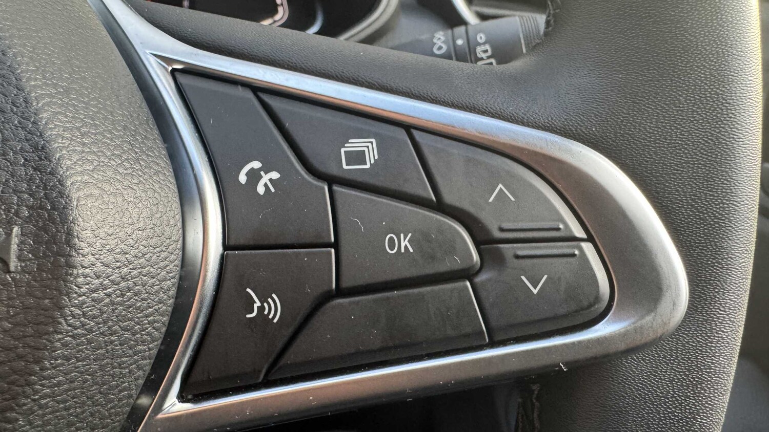 Used Renault Clio 2022 for sale - 77857378: Photo 18