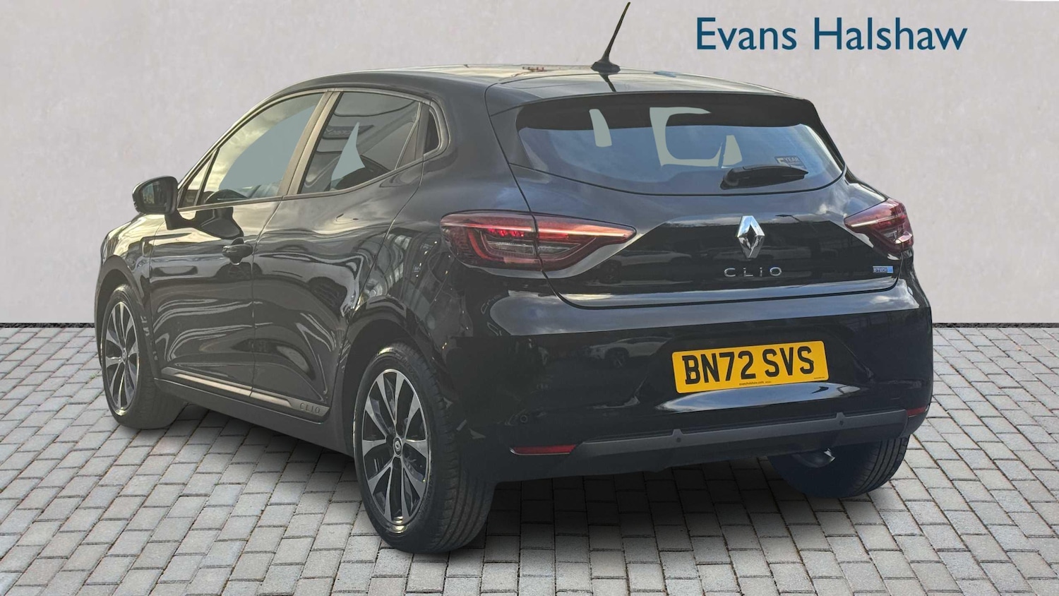 Used Renault Clio 2022 for sale - 77857378: Photo 2
