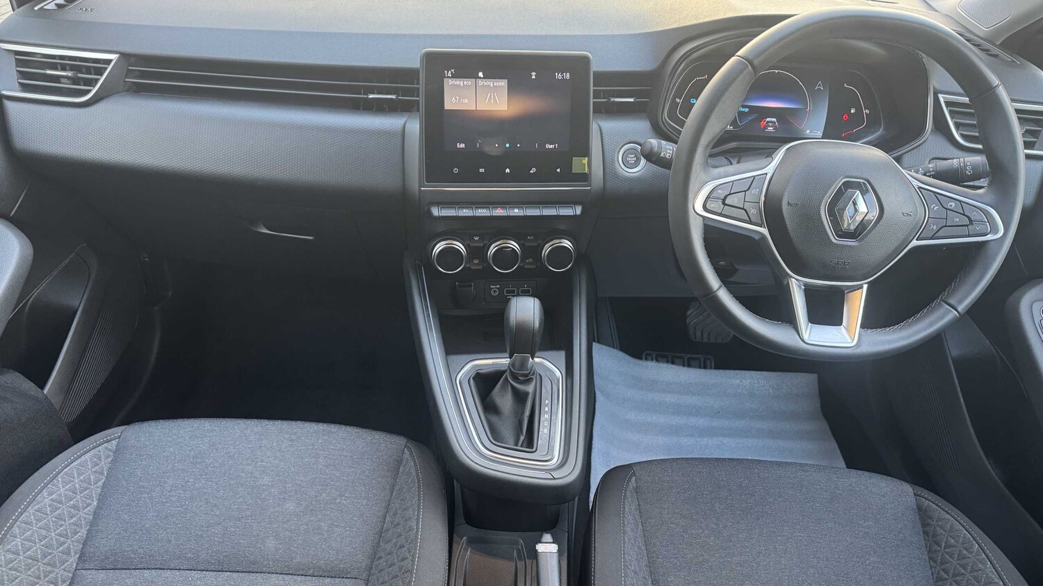 Used Renault Clio 2022 for sale - 77857378: Photo 8