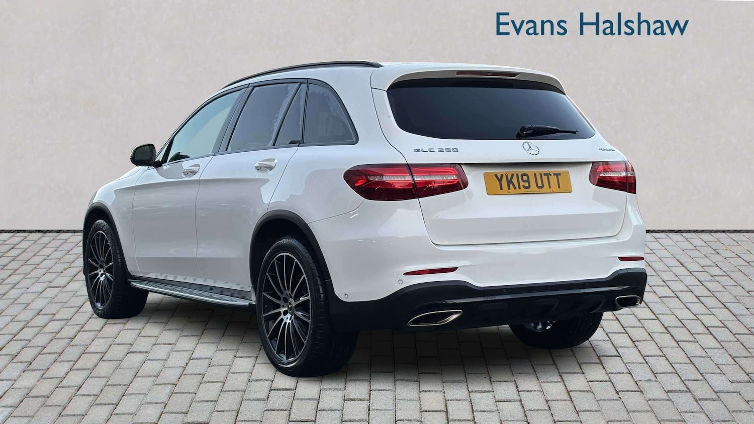 Used Mercedes-Benz GLC 2019 for sale - 77942870: Photo 2