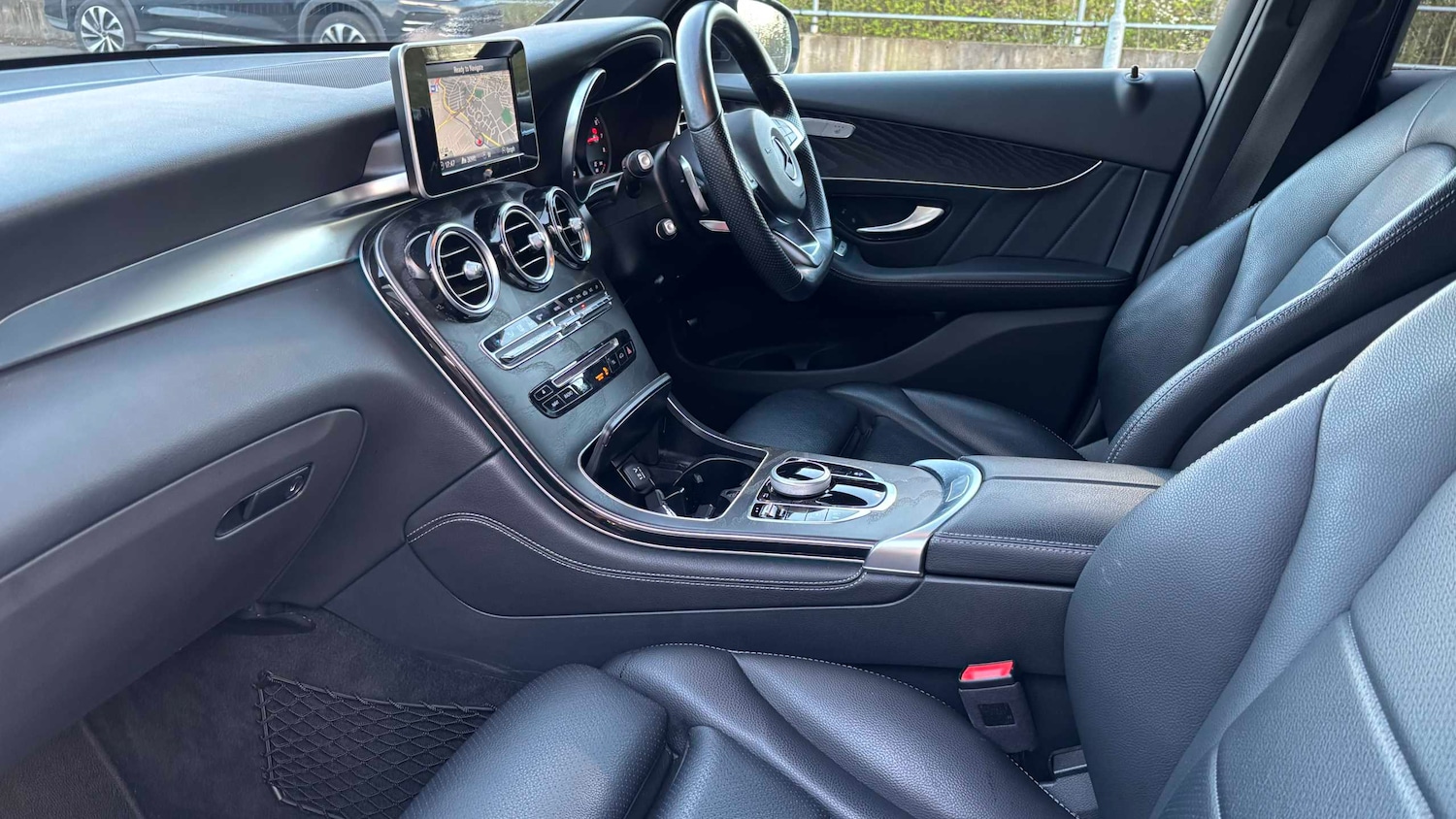 Used Mercedes-Benz GLC 2019 for sale - 77942870: Photo 9