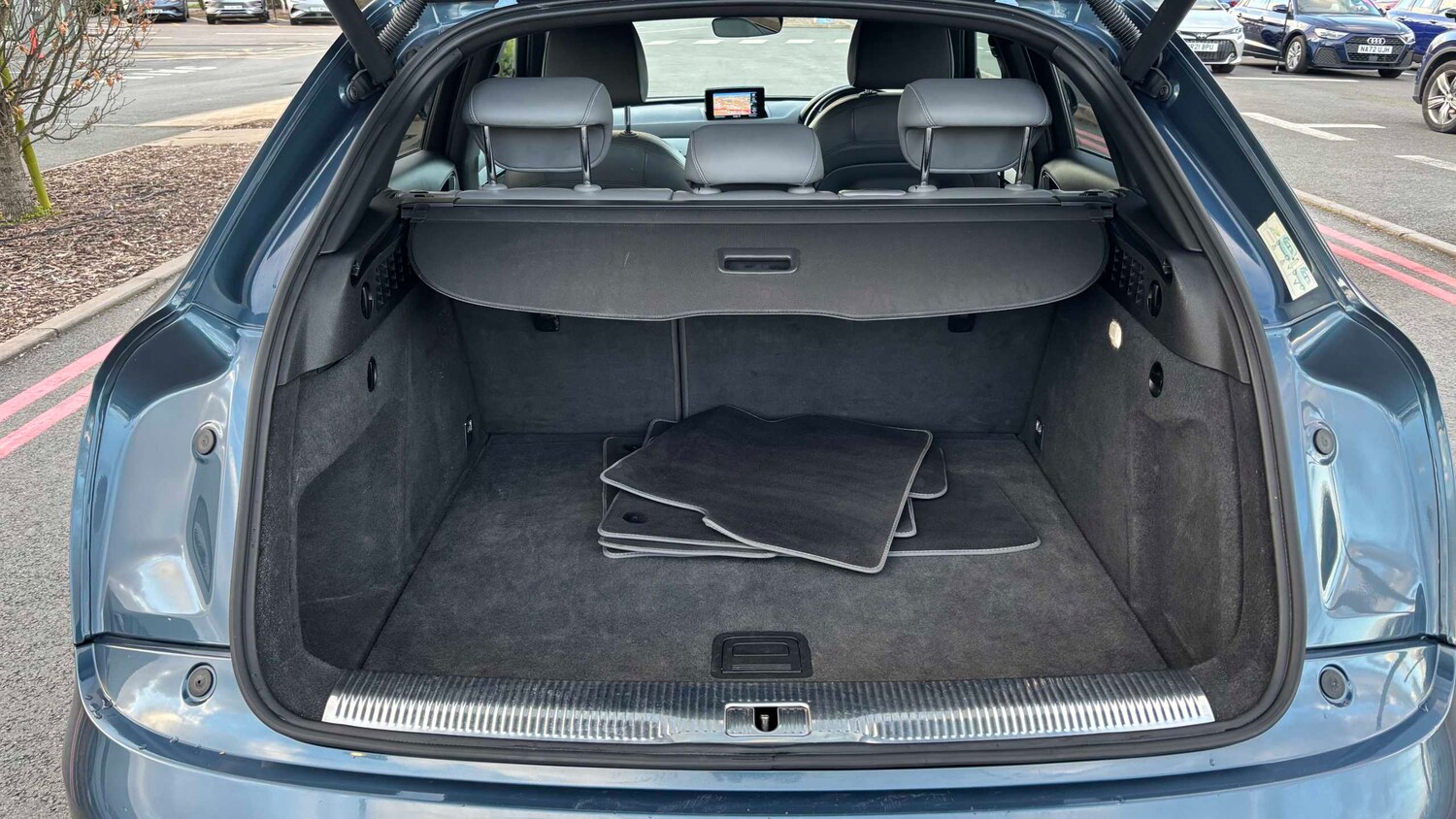 Used Audi Q3 for sale - 77859729: Photo 11