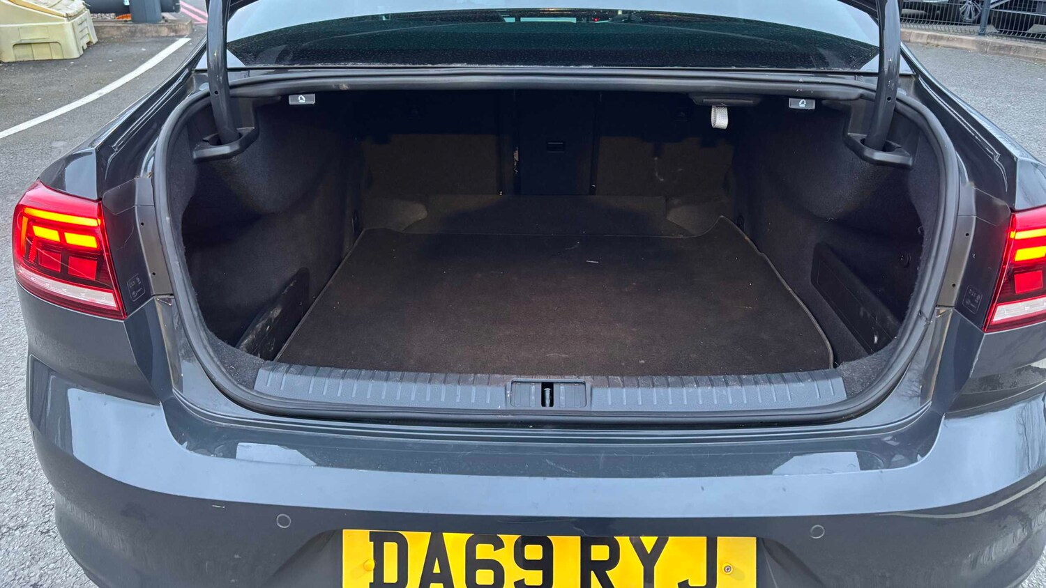 Used Volkswagen Passat for sale - 77860164: Photo 10