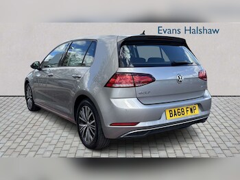 Used Volkswagen Golf 2019 for sale - 78321885: Photo