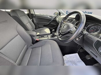 Used Volkswagen Golf 2019 for sale - 78321885: Photo