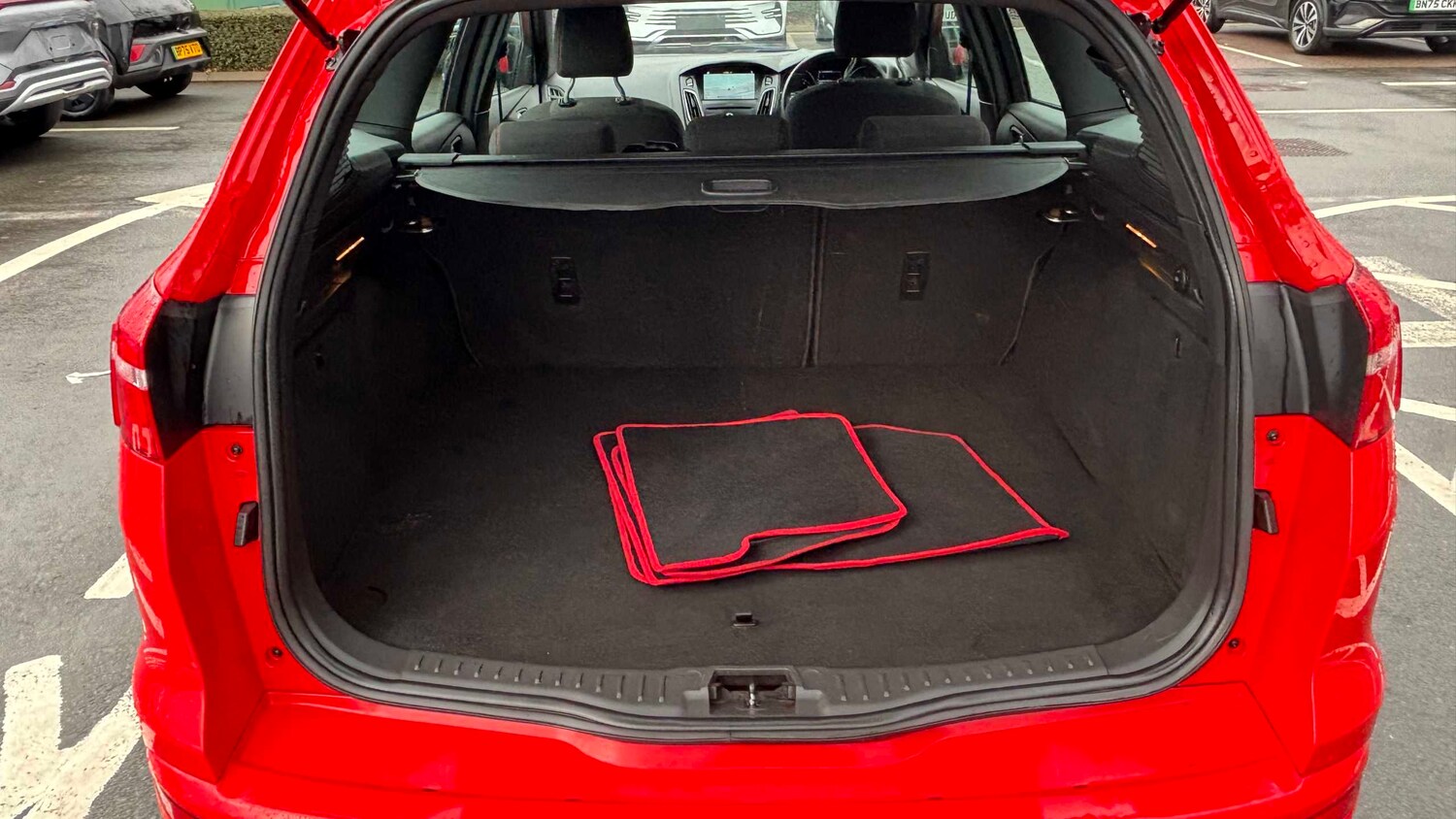 Used Ford Focus 2017 for sale - 77858932: Photo 11