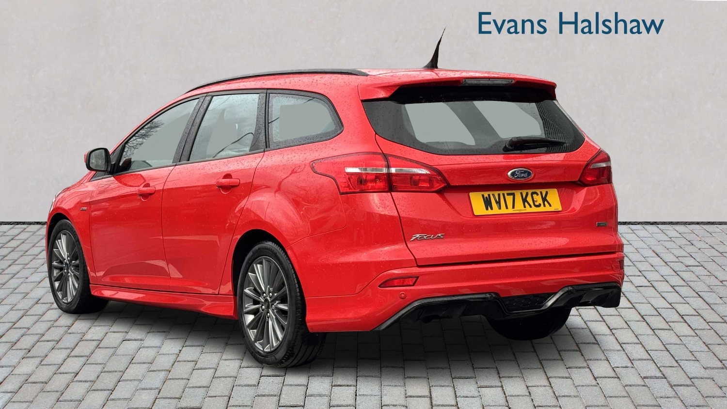 Used Ford Focus 2017 for sale - 77858932: Photo 2