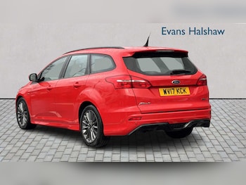 Used Ford Focus 2017 for sale - 77858932: Photo