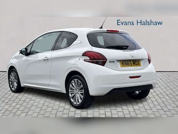 Used Peugeot 208 2015 for sale - 79851589: Photo