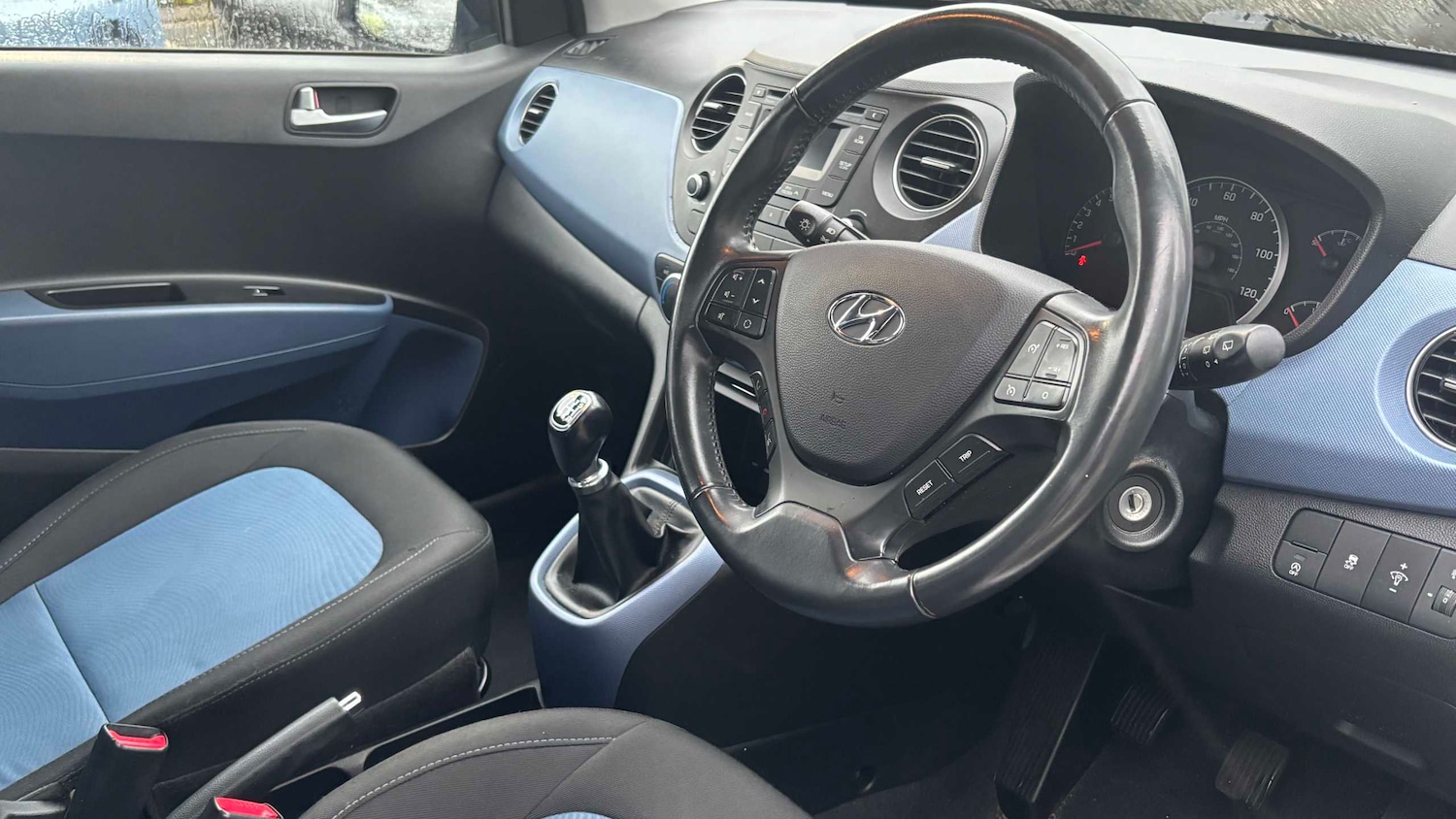 Used Hyundai i10 for sale - 77860920: Photo 3