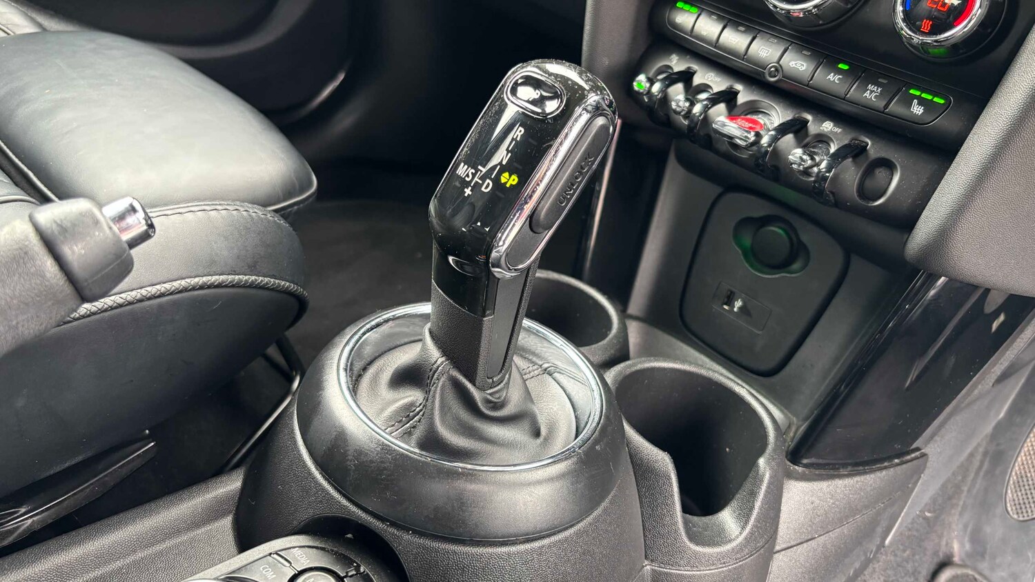 Used MINI Hatch 2018 for sale - 78208852: Photo 18