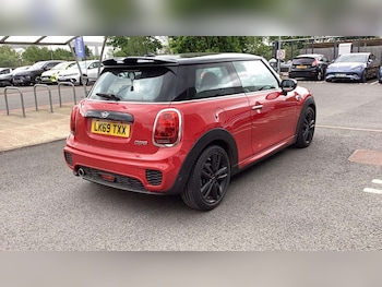 Used MINI Hatch 2019 for sale - 78754832: Photo