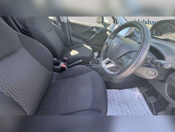 Used Peugeot 208 2018 for sale - 79351502: Photo