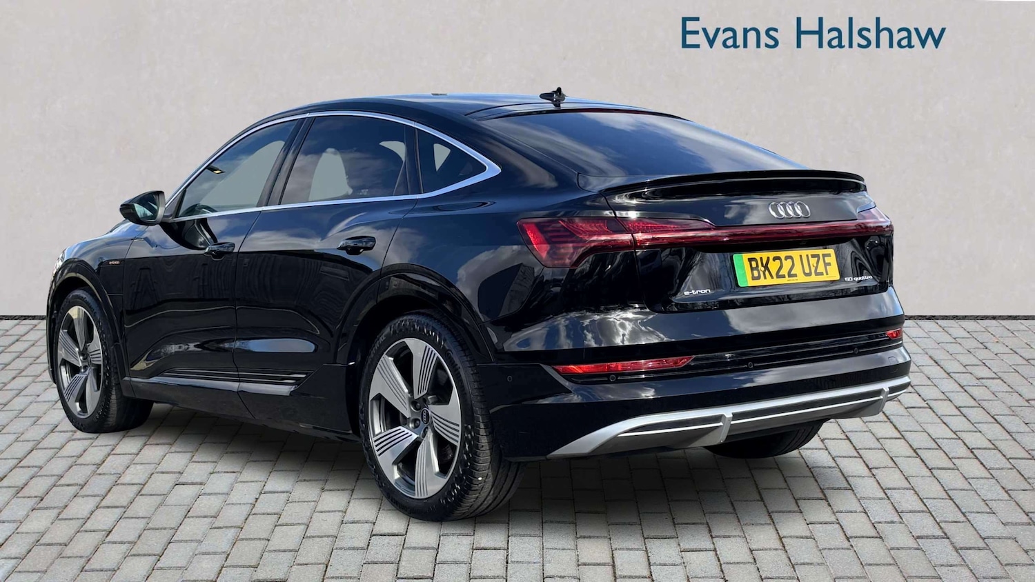 Used Audi e-tron 2022 for sale - 77856693: Photo 2