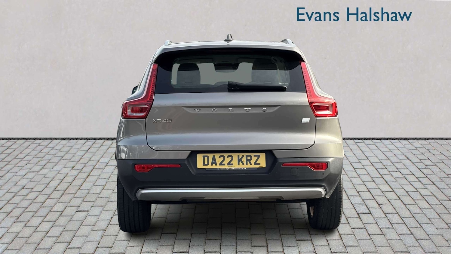 Used Volvo XC40 for sale - 77861195: Photo 5