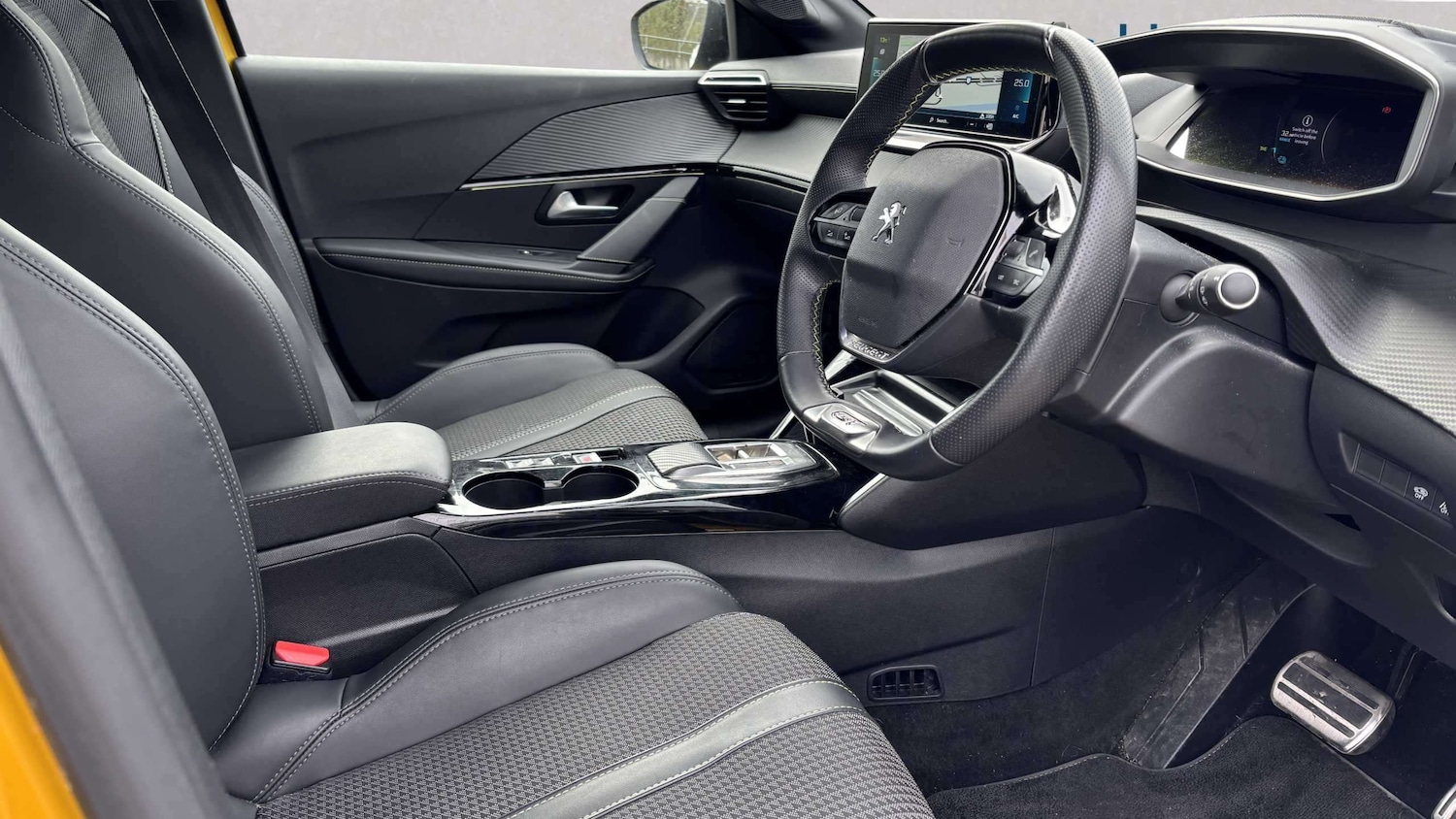 Used Peugeot 208 2023 for sale - 77859185: Photo 3